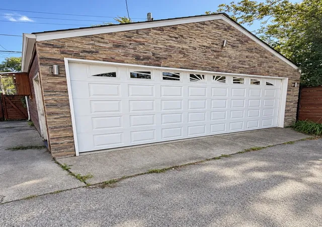 Photo 14 of Single family home for sale at 9601 S Winston Ave, Chicago, IL 60643 | MLS# 12752954 | Listing updated on 2026-10-04