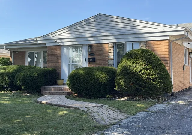 Photo 1 of Single family home for sale at 10834 Hastings St, Westchester, IL 60154 | MLS# 12752964 | Listing updated on 2026-09-14