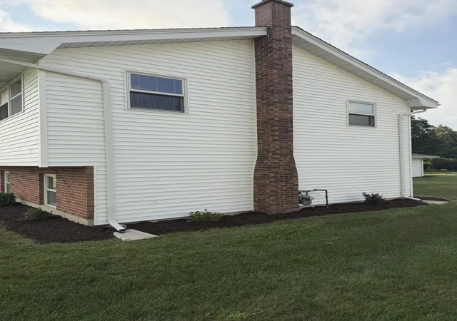Photo 3 of Single family home for sale at 3406 Regan Rd, Joliet, IL 60431 | MLS# 12752968 | Listing updated on 2026-09-19