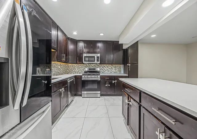 Photo 4 of Townhouse for sale at 2102 Stanley Ct, Schaumburg, IL 60194 | MLS# 12752976 | Listing updated on 2026-09-19
