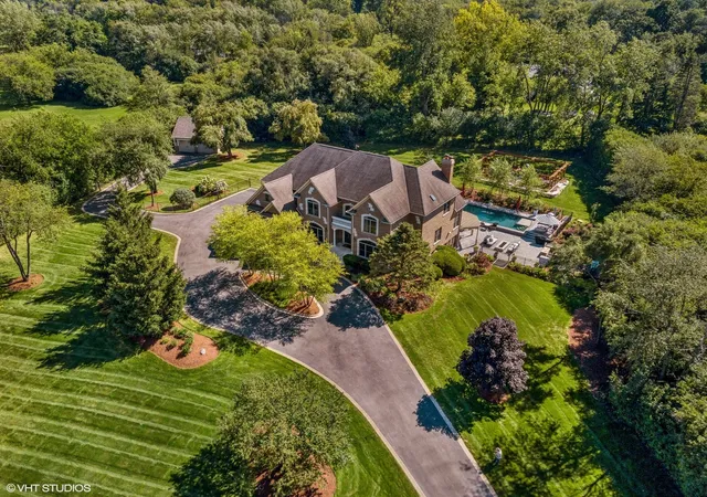 Photo 2 of Mansion for sale at 675 Old Barrington Rd, North Barrington, IL 60010 | MLS# 12752980 | Listing updated on 2026-09-13