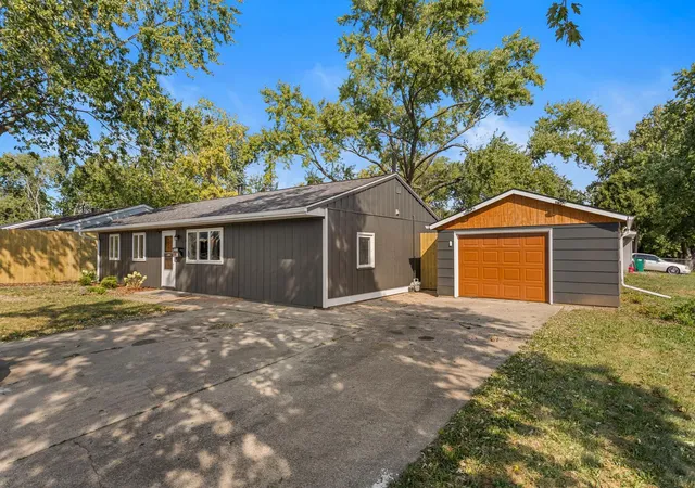 Photo 2 of Single family home for sale at 2424 E Washington Dr, Urbana, IL 61802 | MLS# 12753005 | Listing updated on 2026-09-23