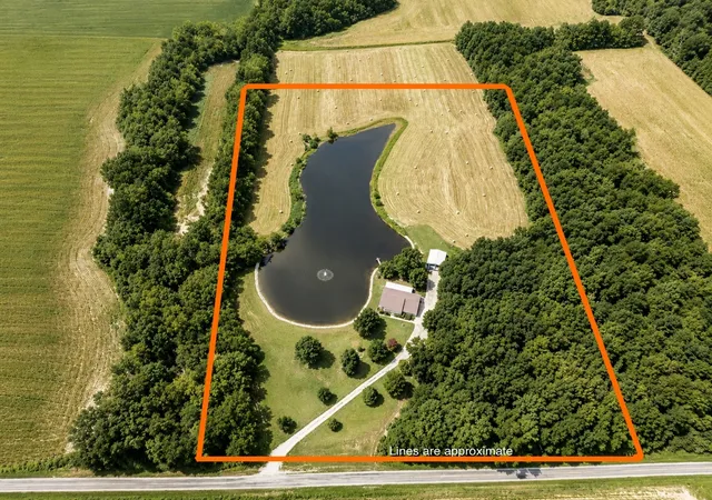 Photo 2 of Single family home for sale at 7507 Krutsinger Rd, Kinmundy, IL 62854 | MLS# 12753025 | Listing updated on 2026-09-13