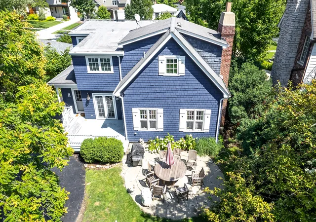 Photo 2 of Single family home for sale at 22 Arthur Ave, Clarendon Hills, IL 60514 | MLS# 12753038 | Listing updated on 2026-10-01