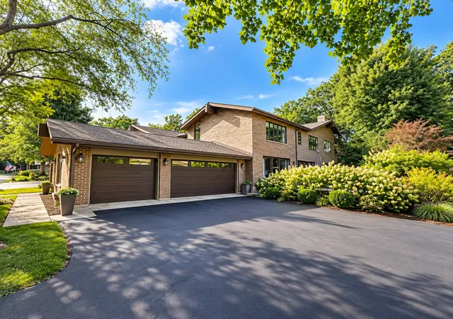 Photo 1 of Condo for sale at 1441 Fox Ln #10F, Hinsdale, IL 60521 | MLS# 12753058 | Listing updated on 2026-09-27