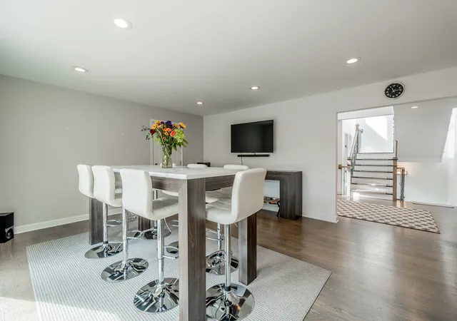 Listing Photo 5 - Condo for sale in building located at 1441 Fox Ln, Hinsdale, IL 60521 - Unit #10F