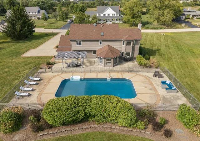 Photo 3 of Single family home for sale at 11545 Ashbury Ct, Mokena, IL 60448 | MLS# 12753063 | Listing updated on 2026-10-01
