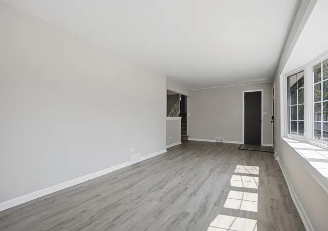 Photo 4 of Sale Pending at 428 E 156th Place, South Holland, IL 60473 | MLS# 12753080 | Listing updated on 2026-09-22