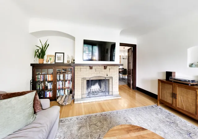 Photo 4 of Single family home for sale at 4147 N Dickinson Ave, Chicago, IL 60641 | MLS# 12753093 | Listing updated on 2026-09-23