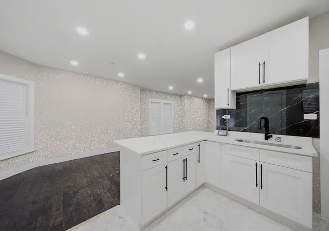 Photo 3 of Single family home for sale at 122 N Long Ave, Chicago, IL 60644 | MLS# 12753118 | Listing updated on 2026-09-14