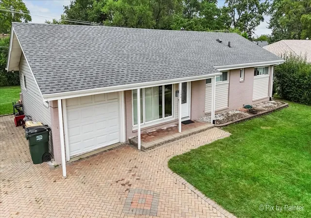 Photo 1 of Single family home for sale at 260 Flagstaff Ln, Hoffman Estates, IL 60169 | MLS# 12753124 | Listing updated on 2026-09-28