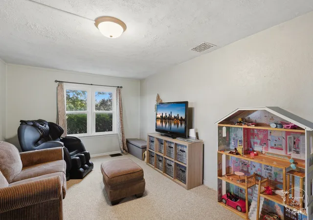 Photo 4 of Single family home for sale at 10740 N 6000w Rd, Manteno, IL 60950 | MLS# 12753128 | Listing updated on 2026-10-26