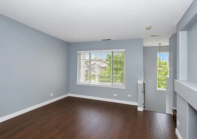 Photo 3 of Townhouse for sale at 6262 Nugget Cir, Hanover Park, IL 60133 | MLS# 12753142 | Listing updated on 2026-09-17