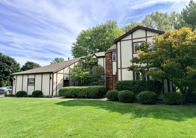 Photo 2 of Single family home for sale at 2004 Byrnebruk Dr, Champaign, IL 61822 | MLS# 12753145 | Listing updated on 2026-09-30