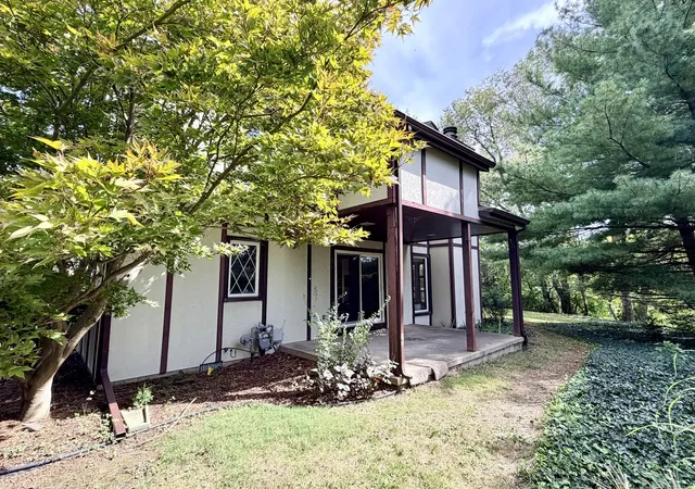 Photo 3 of Single family home for sale at 2004 Byrnebruk Dr, Champaign, IL 61822 | MLS# 12753145 | Listing updated on 2026-09-30