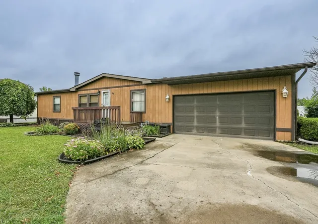 Photo 1 of Manufactured home for sale at 148 Daniel Ct, Manteno, IL 60950 | MLS# 12753153 | Listing updated on 2026-09-22