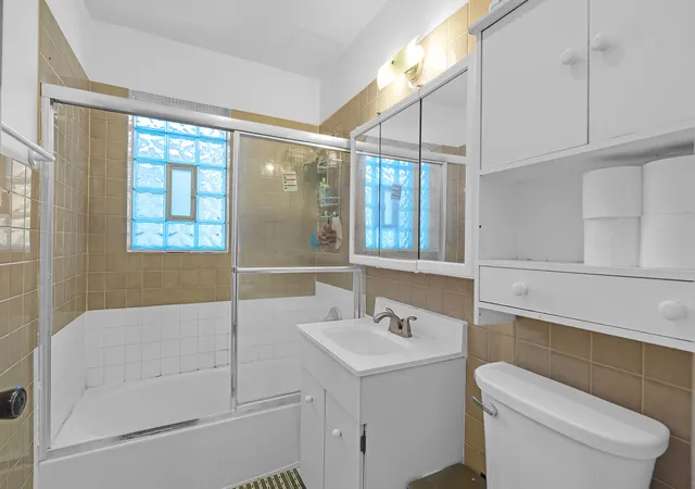 Listing Photo 5 - Condo for sale in building located at 5032 Crain St, Skokie, IL 60077