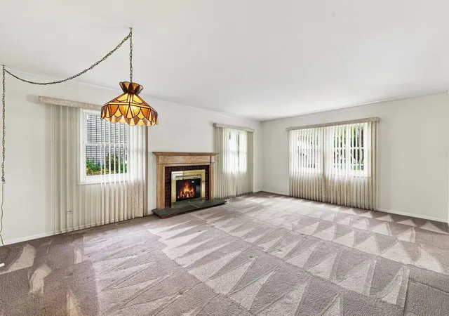 Photo 3 of Single family home for sale at 1600 Cambourne Ln, Schaumburg, IL 60194 | MLS# 12753165 | Listing updated on 2026-09-19