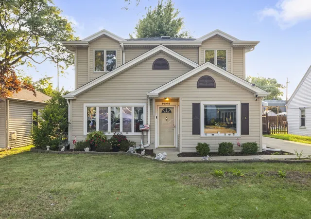 Photo 2 of Single family home for sale at 9246 S 49th Court, Oak Lawn, IL 60453 | MLS# 12753167 | Listing updated on 2026-09-15