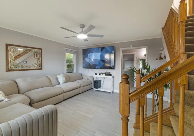 Photo 4 of Single family home for sale at 9246 S 49th Court, Oak Lawn, IL 60453 | MLS# 12753167 | Listing updated on 2026-09-15