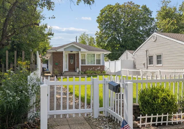 Photo 1 of Single family home for sale at 241 W Quincy St, Westmont, IL 60559 | MLS# 12753171 | Listing updated on 2026-09-16