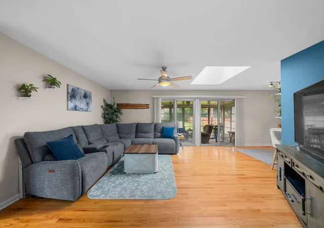 Photo 3 of Single family home for sale at 743 Delphia Ave, Elk Grove Village, IL 60007 | MLS# 12753176 | Listing updated on 2026-09-24