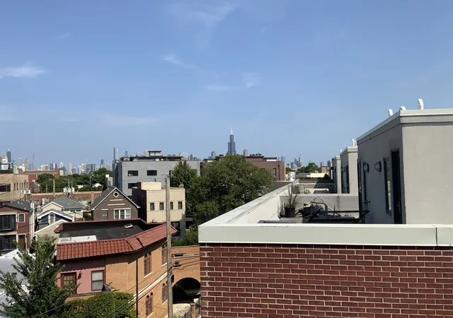 Photo 4 of Sale Pending at 2455 W Ohio St #8E, Chicago, IL 60612 | MLS# 12753178 | Listing updated on 2026-10-08