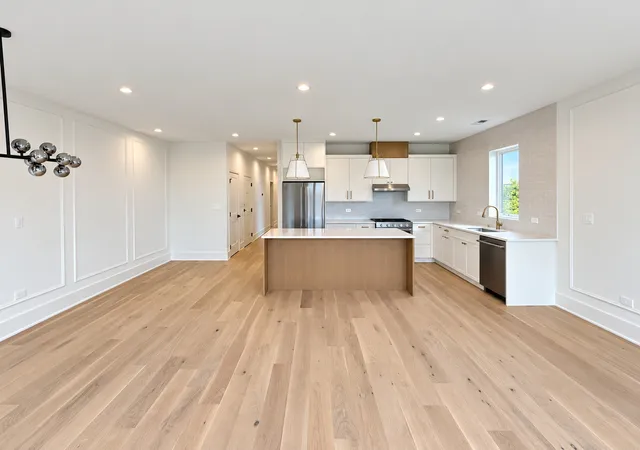 Photo 4 of Condo for sale at 1931 S Jefferson St #4S, Chicago, IL 60616 | MLS# 12753183 | Listing updated on 2026-09-18