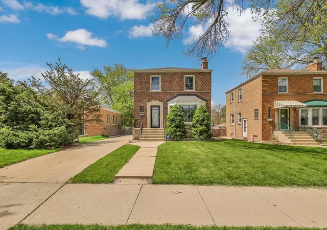 Single family home for sale at 10006 S Artesian Ave, Chicago, IL 60655 | MLS# 12753186 | Listing updated on 2026-09-14