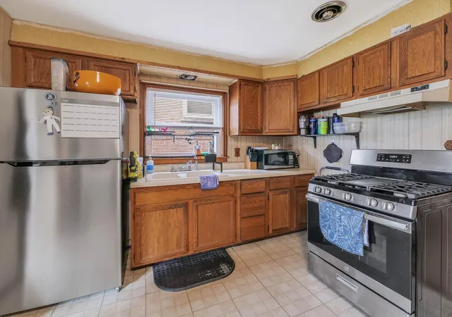 Photo 3 of Single family home for sale at 2408 Spruce St, River Grove, IL 60171 | MLS# 12753200 | Listing updated on 2026-10-06