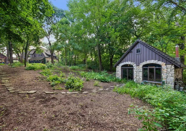 Photo 4 of Single family home for sale at 28w670 Batavia Rd, Warrenville, IL 60555 | MLS# 12753231 | Listing updated on 2026-10-07