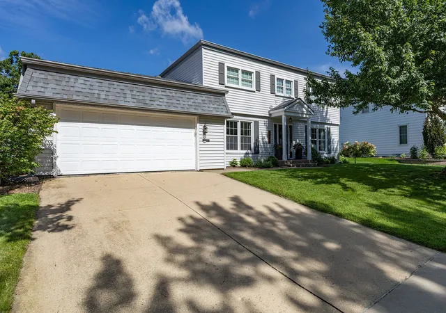 Photo 4 of Single family home for sale at 3507 56th Street Ct, Moline, IL 61265 | MLS# 12753241 | Listing updated on 2026-09-24