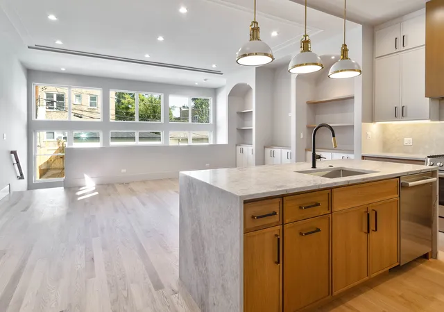 Photo 3 of Single family home for sale at 3754 W Sunnyside Ave, Chicago, IL 60625 | MLS# 12753249 | Listing updated on 2026-09-21