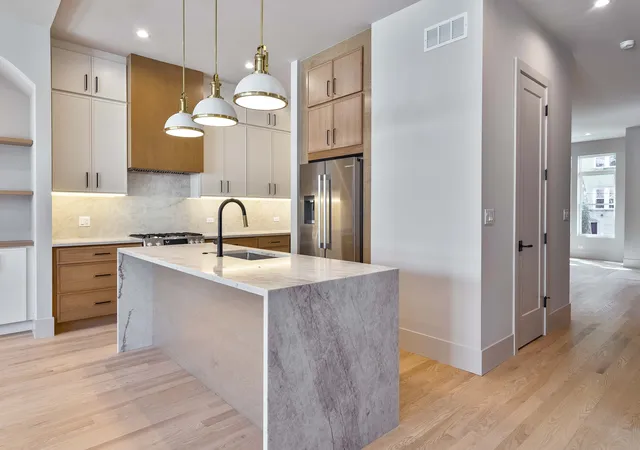 Photo 3 of Single family home for sale at 3754 W Sunnyside Ave, Chicago, IL 60625 | MLS# 12753249 | Listing updated on 2026-09-21