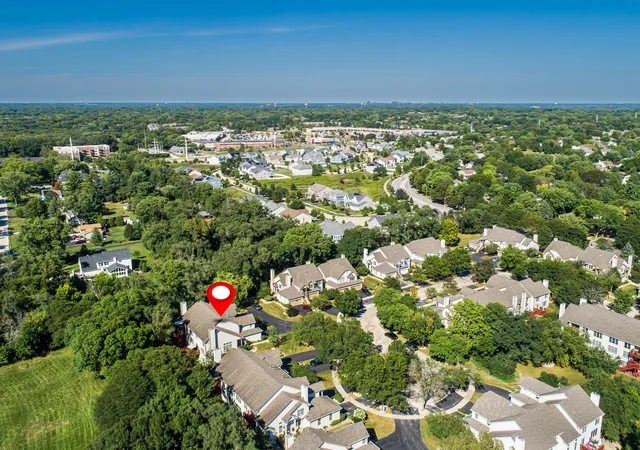 Photo 2 of Condo for sale at 1428 Whitespire Ct, Naperville, IL 60565 | MLS# 12753257 | Listing updated on 2026-10-03