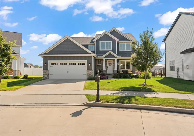Photo 1 of Single family home for sale at 5 Woodland Ct, Monticello, IL 61856 | MLS# 12753266 | Listing updated on 2026-09-14