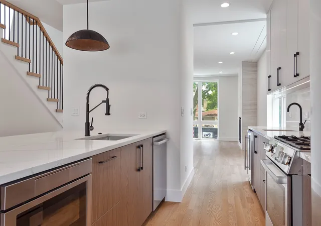 Photo 3 of Single family home for sale at 5000 W Argyle St, Chicago, IL 60630 | MLS# 12753269 | Listing updated on 2026-09-30