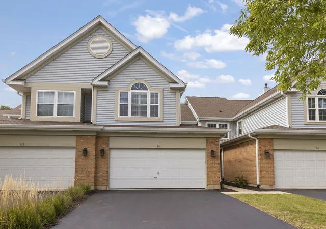 Photo 1 of Townhouse for sale at 314 Cimarron Rd, Lombard, IL 60148 | MLS# 12753275 | Listing updated on 2026-09-25