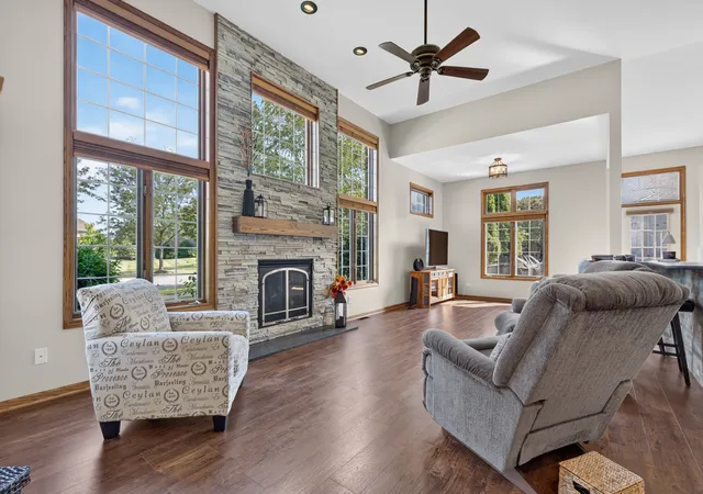 Photo 4 of Townhouse for sale at 21701 Tower Brg Dr, Mokena, IL 60448 | MLS# 12753280 | Listing updated on 2026-09-26