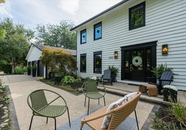 Photo 1 of Single family home for sale at 2202 Hedgewood Dr, Bloomington, IL 61704 | MLS# 12753283 | Listing updated on 2026-09-20