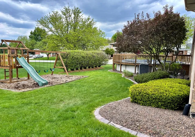 Photo 4 of Single family home for sale at 17002 Ozark Ave, Tinley Park, IL 60477 | MLS# 12753294 | Listing updated on 2026-09-14