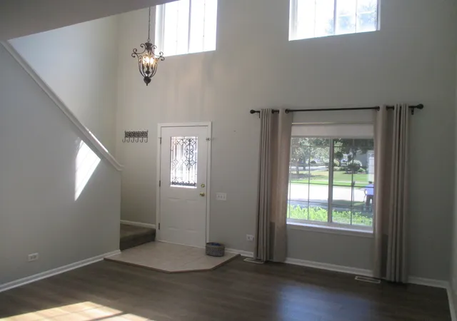 Photo 4 of Single family home for sale at 500 Rose Ln, Bartlett, IL 60103 | MLS# 12753305 | Listing updated on 2026-09-15