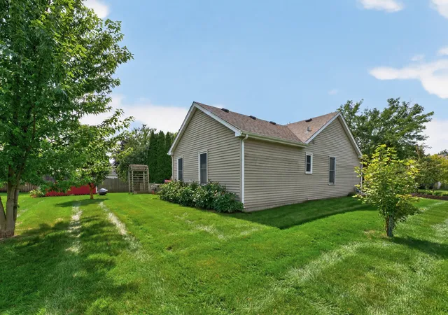 Photo 37 of Single family home for sale at 2400 Winfield Ln, Belvidere, IL 61008 | MLS# 12753320 | Listing updated on 2026-09-14
