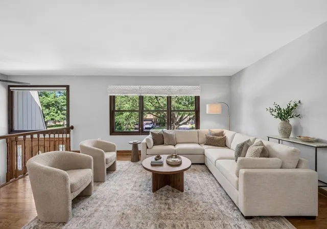 Photo 3 of Single family home for sale at 713 N Elm Cir, Itasca, IL 60143 | MLS# 12753324 | Listing updated on 2026-09-22