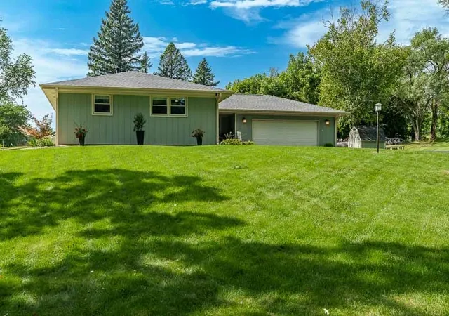 Photo 3 of Sale Pending at 12632 N Gate Rd, Roscoe, IL 61073 | MLS# 12753330 | Listing updated on 2026-09-13