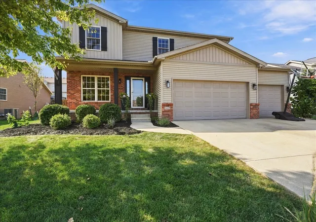 Single family home for sale at 1403 Kickapoo Crk Rd, Bloomington, IL 61705 | MLS# 12753331