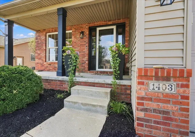 Photo 1 of Single family home for sale at 1403 Kickapoo Crk Rd, Bloomington, IL 61705 | MLS# 12753331 | Listing updated on 2026-10-05