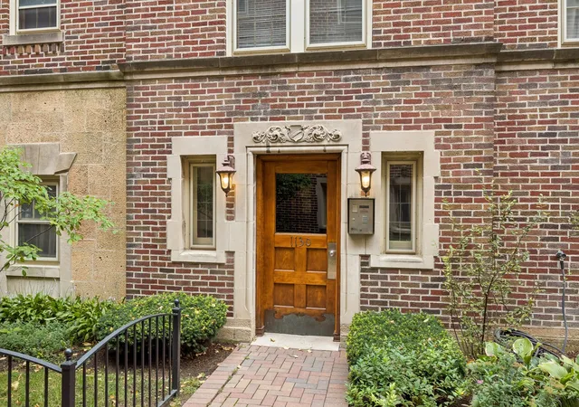 Photo 3 of Condo for sale at 1130 Washington Blvd #3A, Oak Park, IL 60302 | MLS# 12753342 | Listing updated on 2026-10-02