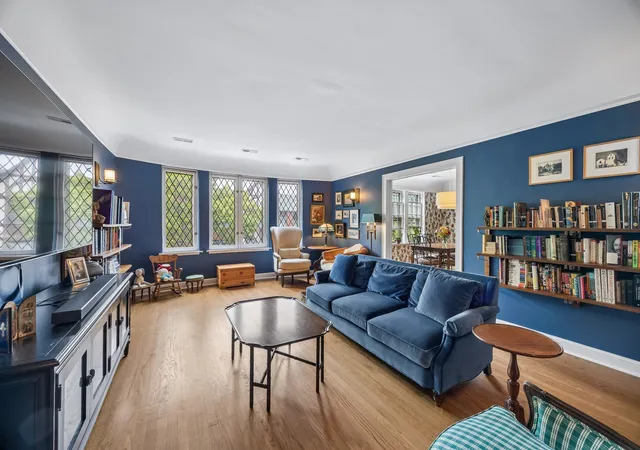 Photo 4 of Condo for sale at 1130 Washington Blvd #3A, Oak Park, IL 60302 | MLS# 12753342 | Listing updated on 2026-10-08