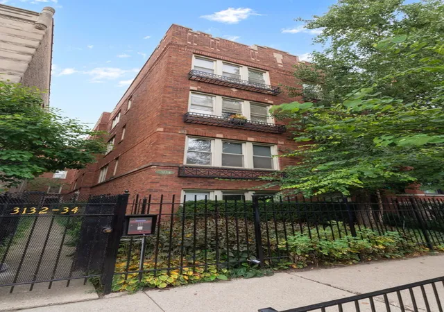 Photo 1 of Condo for sale at 3134 N Clifton Ave #3E, Chicago, IL 60657 | MLS# 12753362 | Listing updated on 2026-09-29